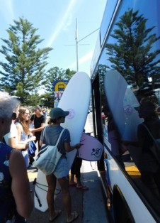 Bondi Beach - Ici, prendre le bus avec sa planche de surf est fréquent !