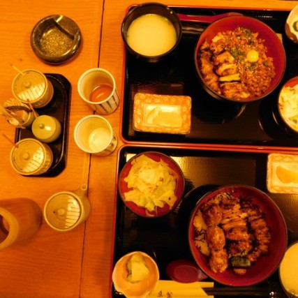 Tokyo - Urayasu - Petit resto traditionnel - Notre plateau repas !