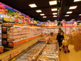 Osaka - Supermarché, vers le quartier de Shinsekai et non loin de notre guesthouse